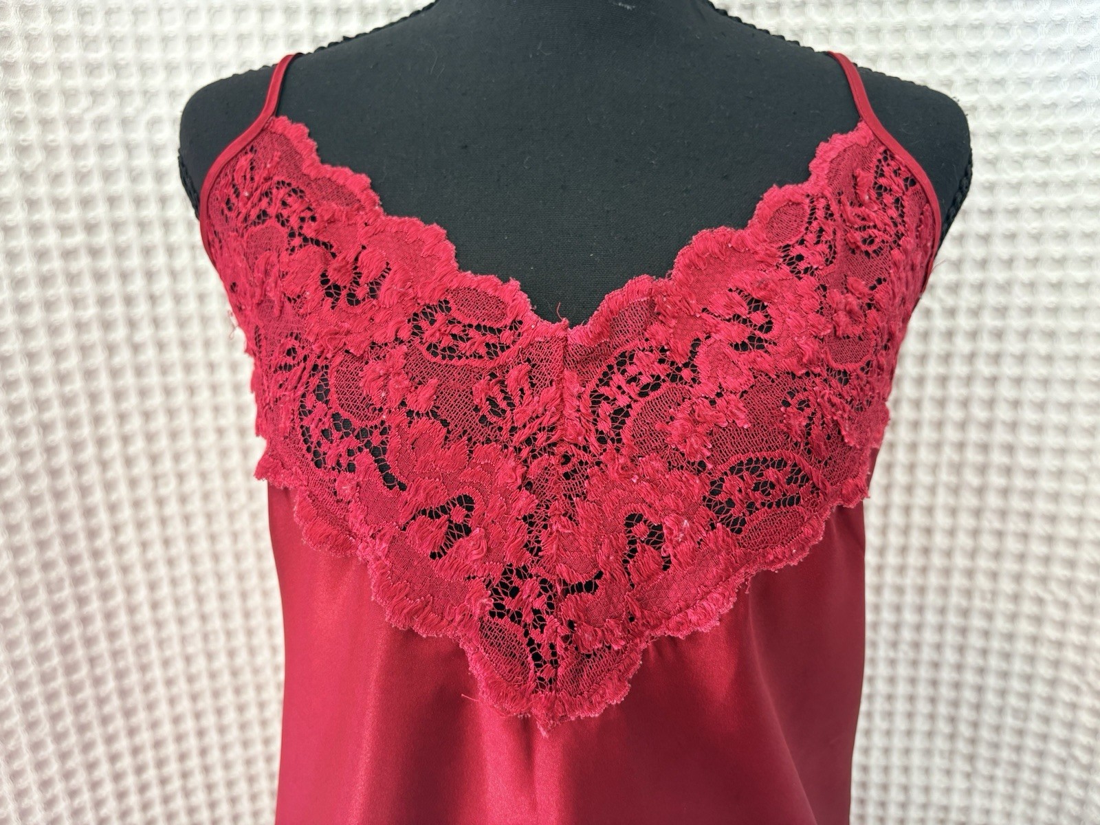 Vintage Alexandra Nicole Red Satin And Lace Chemise Nightgown Slip Dress 90s Y2K
