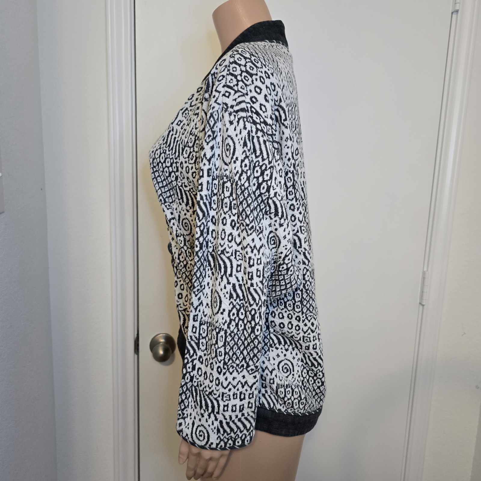 VTG Jo Hardin B&W Single Button Cardigan Sz M USA Monochromatic Geometric