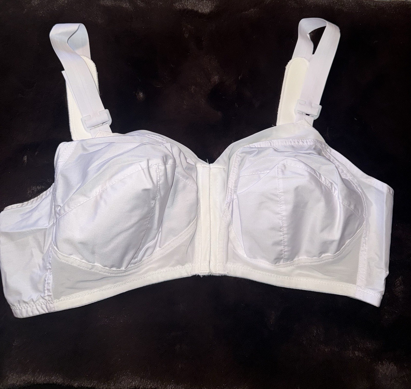 Vintage Exquisite Form Bra 40c Front Hook White Wireless