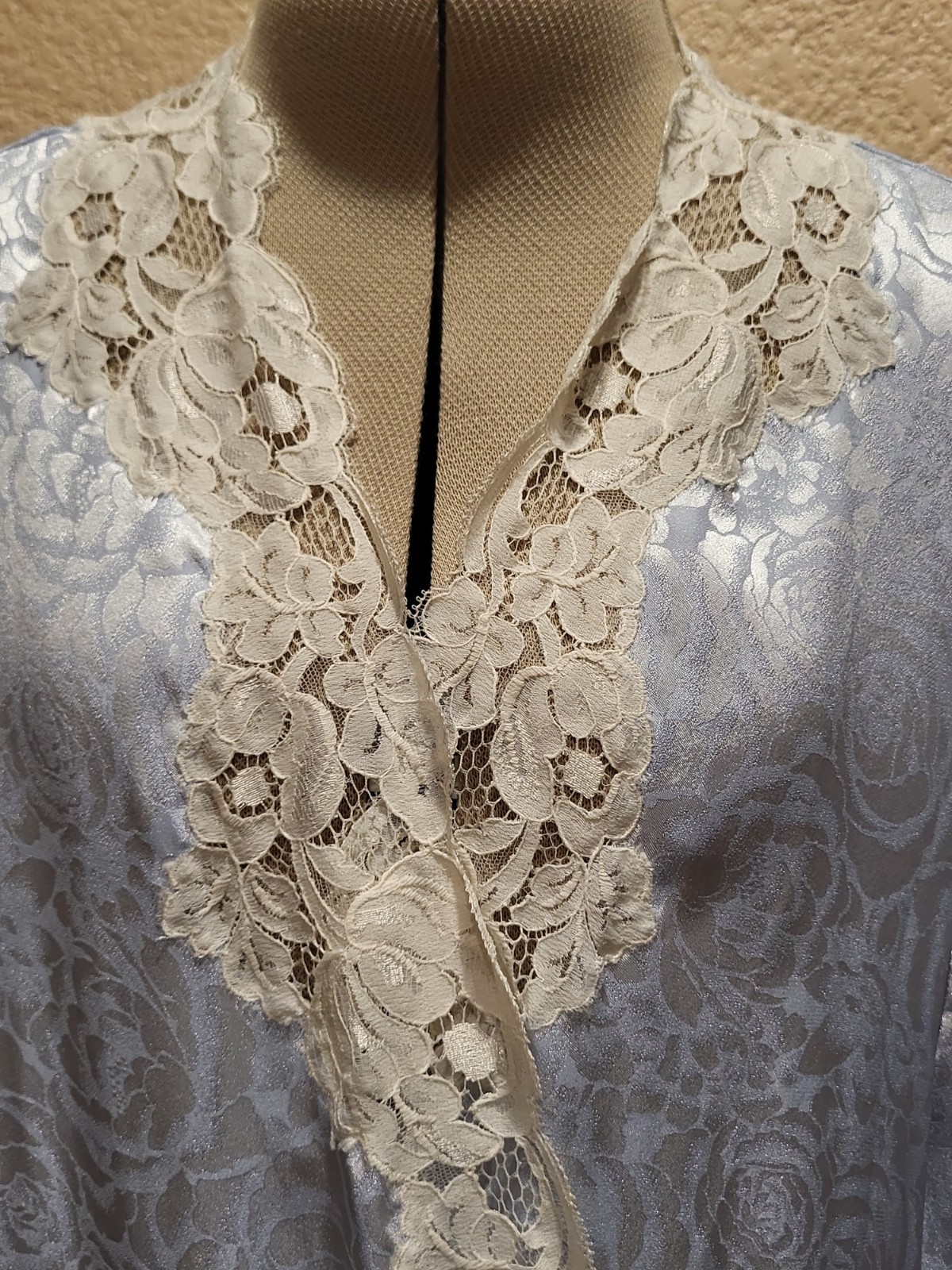 Vintage Christian Dior Paris New York Satin Night Robe Lace Collar Powder Blue