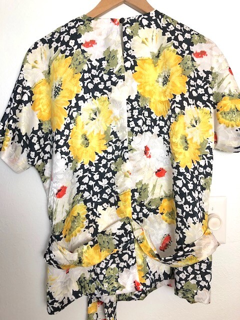 Donovan Galvani of Dallas Blouse Women’s M Floral Yellow White Shirt Top Vintage