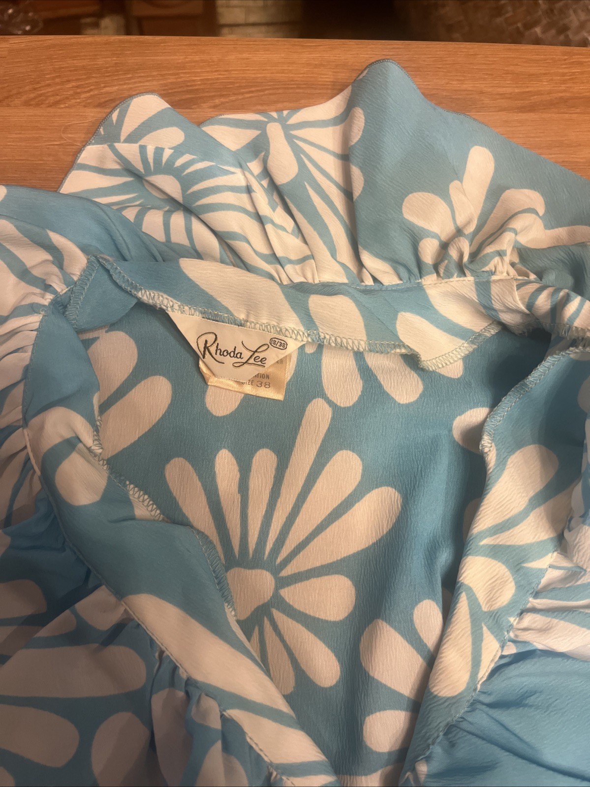 VTG 70s Rhoda Lee Blue White Daisy Floral Ruffle Collar Fluted Sleeve Blouse