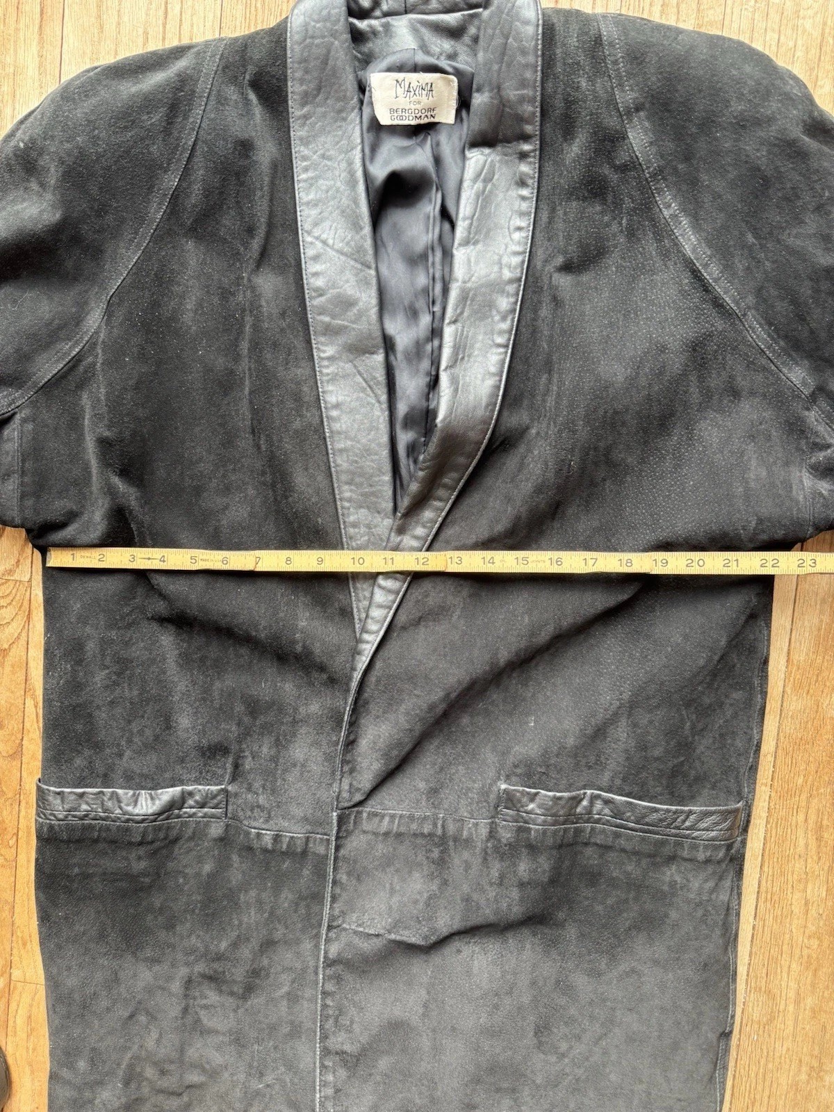 Vintage Maxima for Bergdorf Goodman NYC Black Leather Suede Kimono Trench Coat M