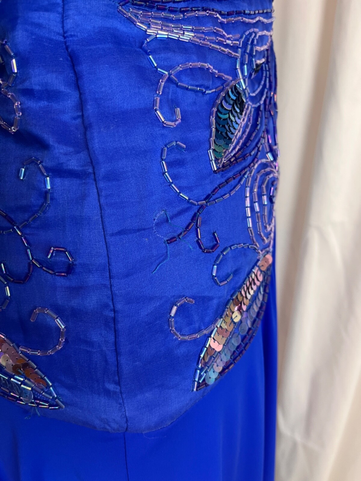 Casadei c1982 Blue Long Sleeve V Neck Beaded Waist Fit & Flair Midi Dress SZ 10