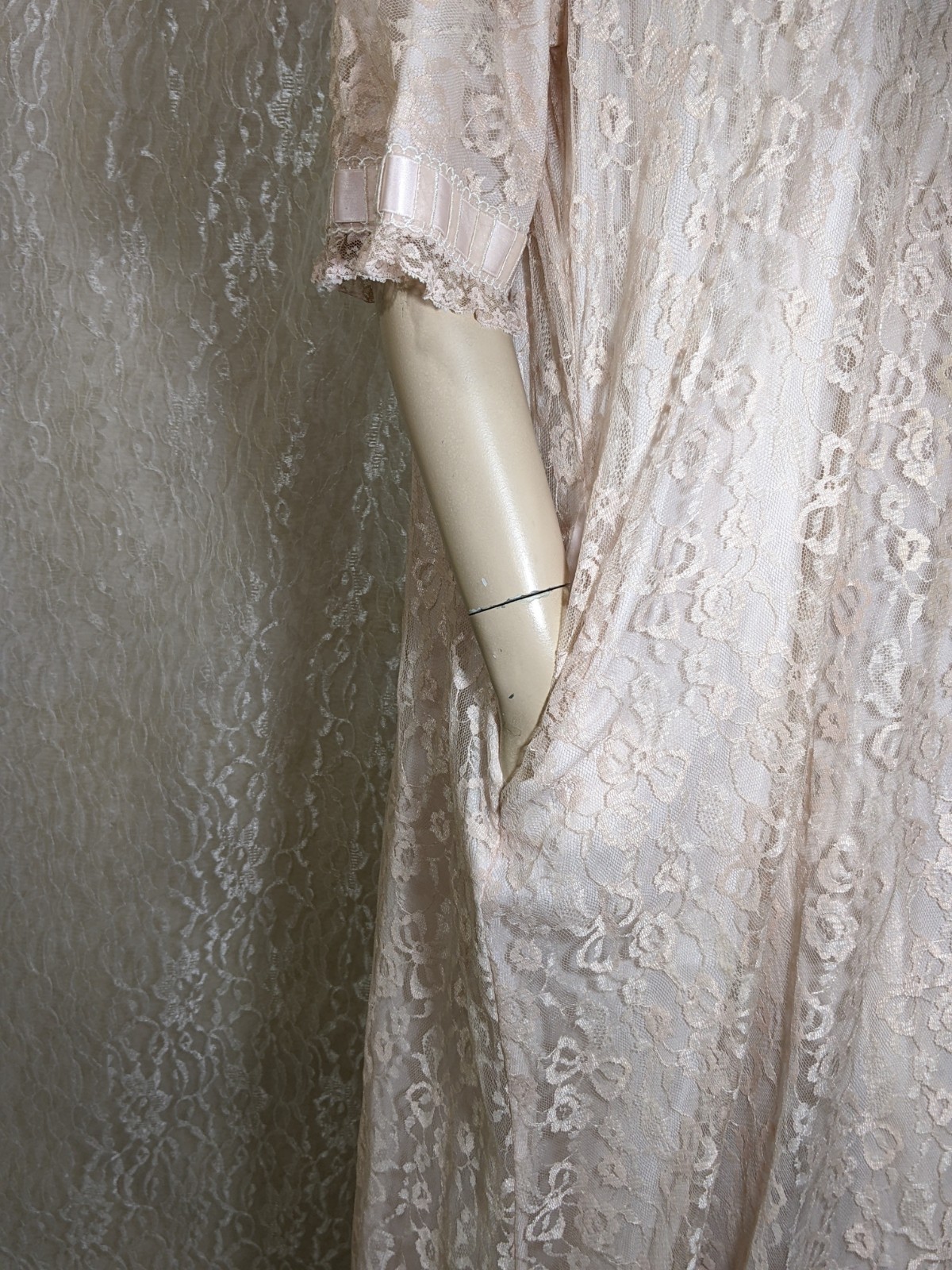 VTG Odette Barsa Lace Overlay Pocket Pink Peter Pan Collar Dressing Gown Robe L