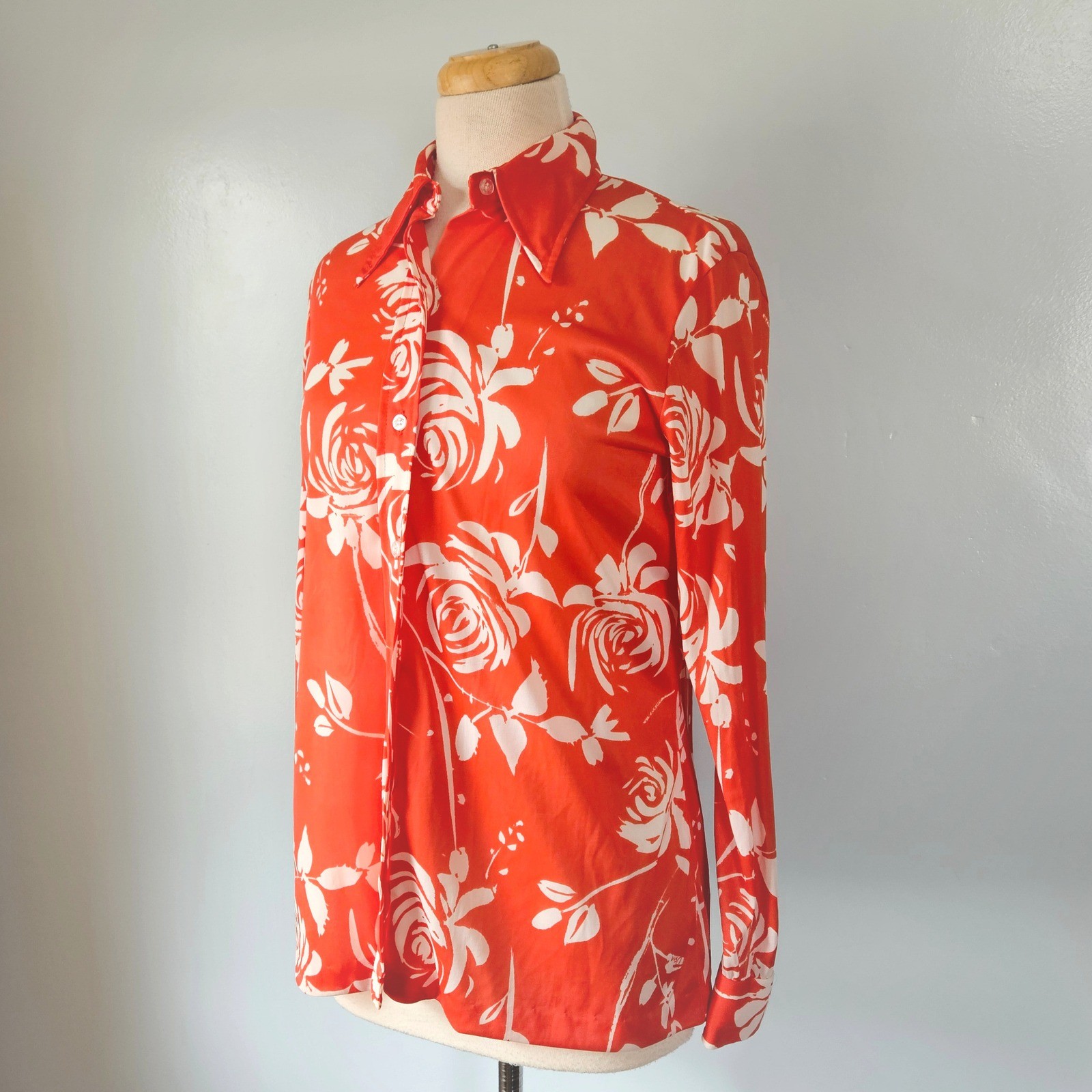 Vera Neumann Vintage 70s Orange Red White Rose Floral Dagger Collar Blouse M