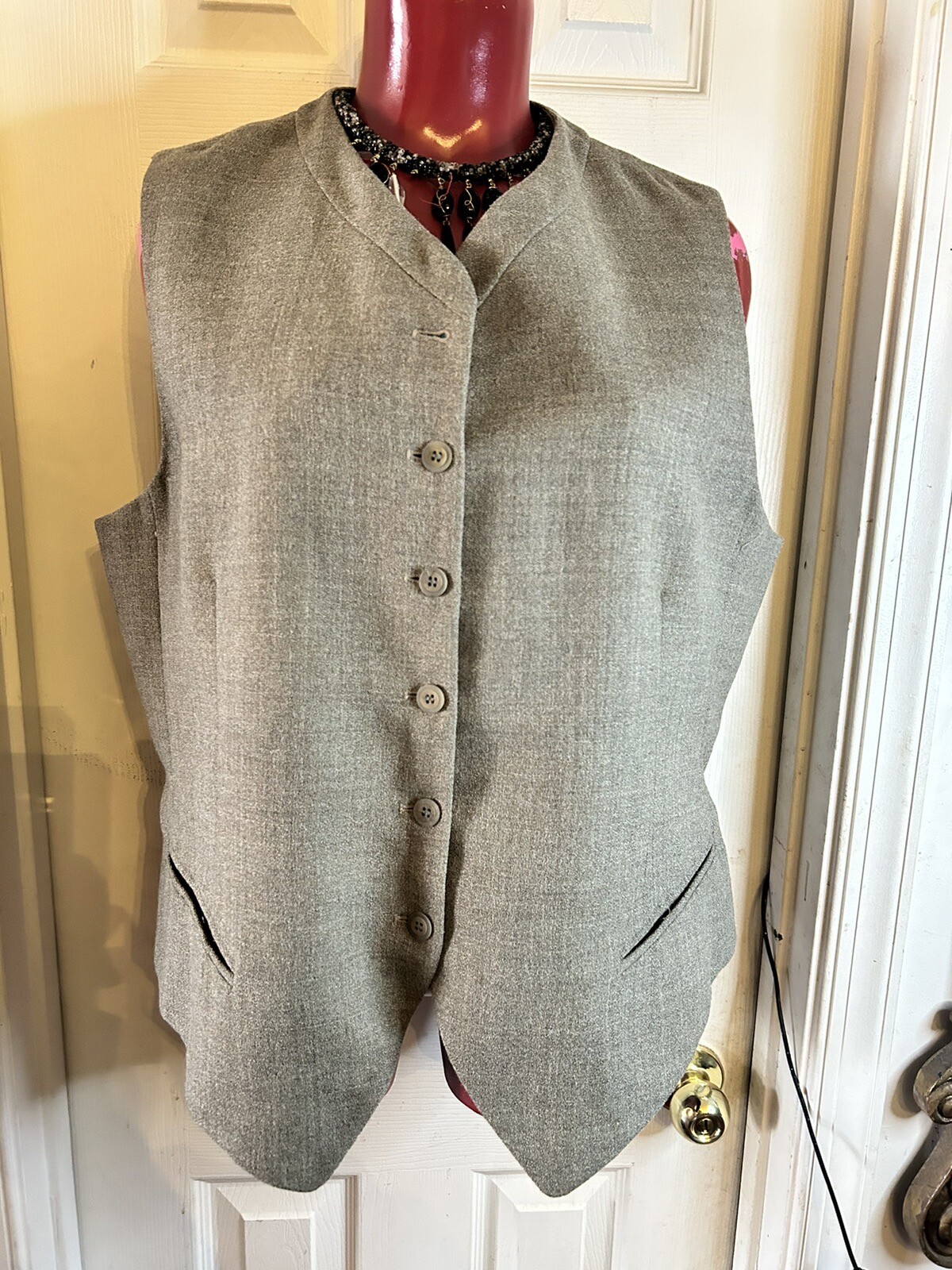 RENA ROWAN FOR SAVILLE WORSTED WOOL BUTTON VEST – SIZE 16 – GRAY- BUSINESS DRESS