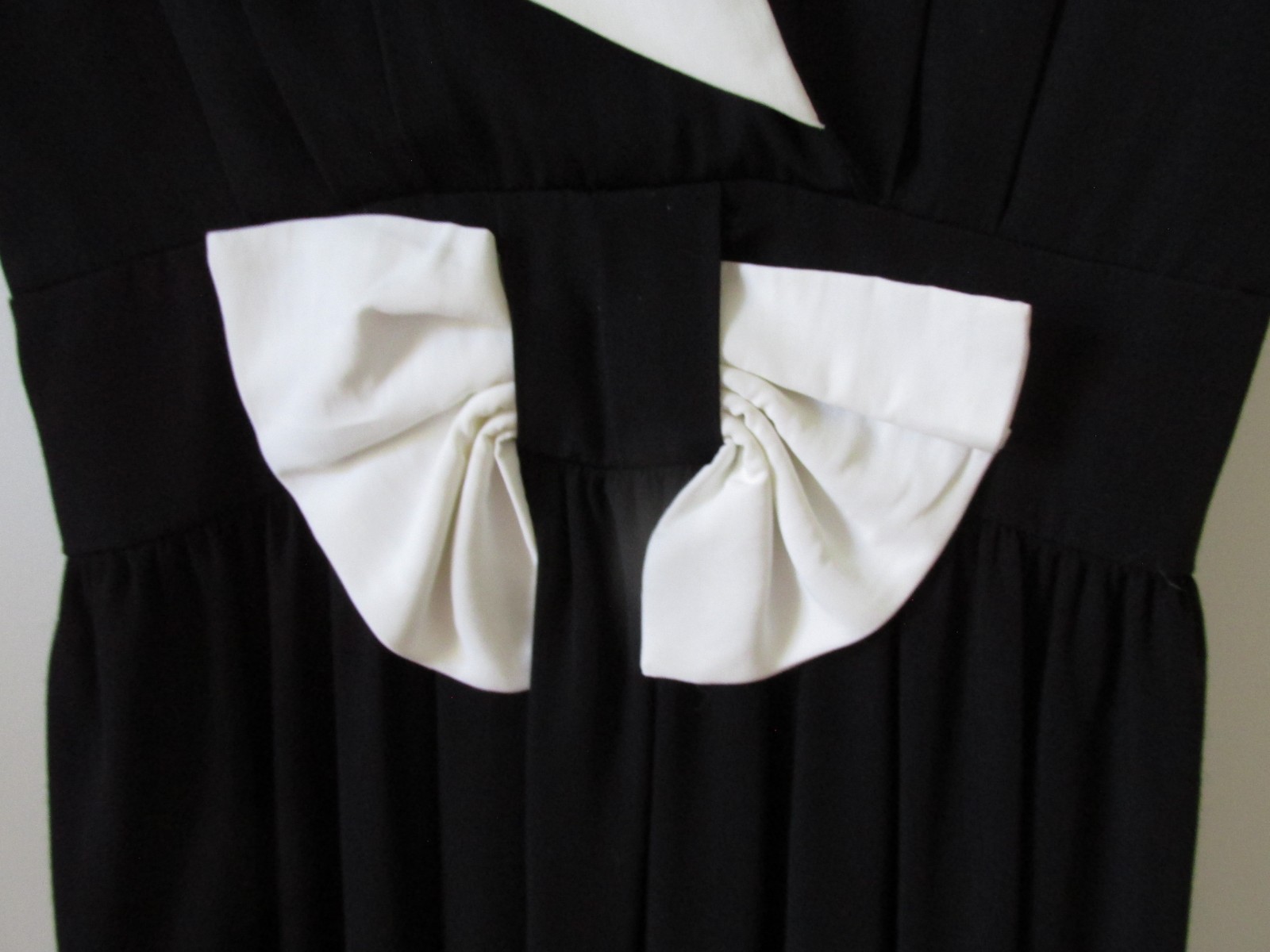 VTG NEW 80s R.E.O ORIGINALS MIDI DRESS-BLACK w LARGE WHITE COLLAR Sz 12 BEAUTY!