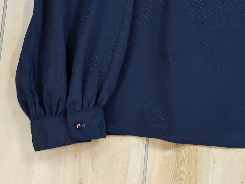 VTG Givenchy For Chesa Pussy Bow Blouse Black Mother Of Pearl Sz 16 Dots Texture