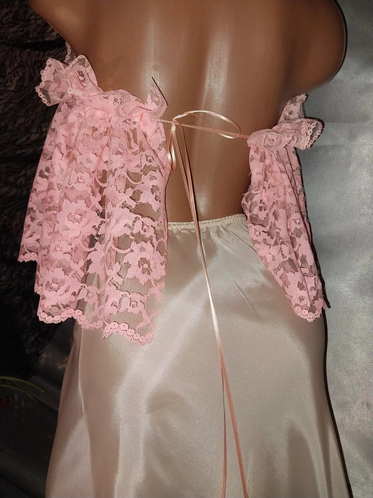 VTG SATIN LIQUID SHINY FARR WEST ESQUE HALF SLIP WIDE RUFFLES LACE PEACH PINK SM
