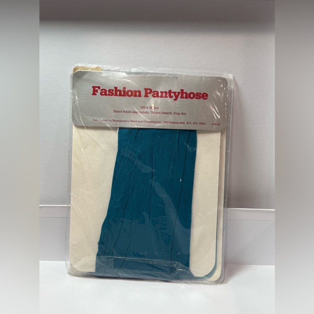 Vintage Montgomery Ward Fashion Pantyhose – Turquoise – Average – NOS Sealed