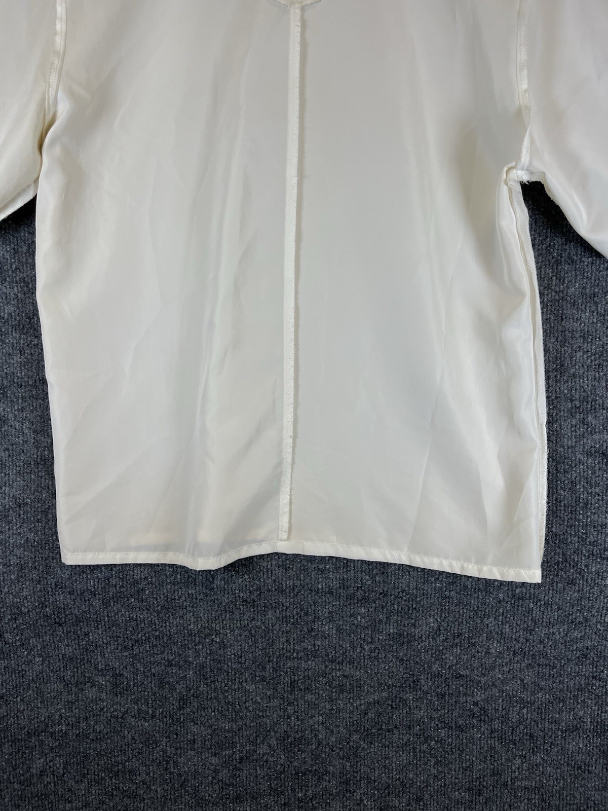 VTG 80s Ivory Cream Short Sleeve Blouse Embroidered Keyhole Back See Description