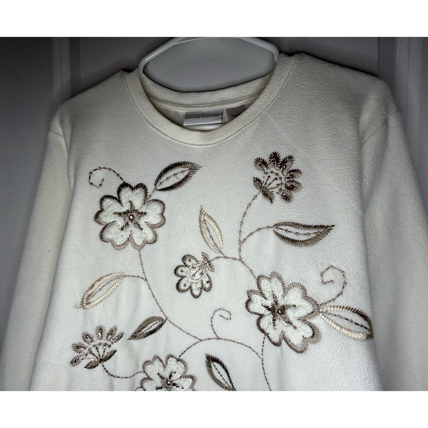 Vintage 90’s Sweater Alfred Dunner Embroidered Floral Flowers Fleece Crewneck