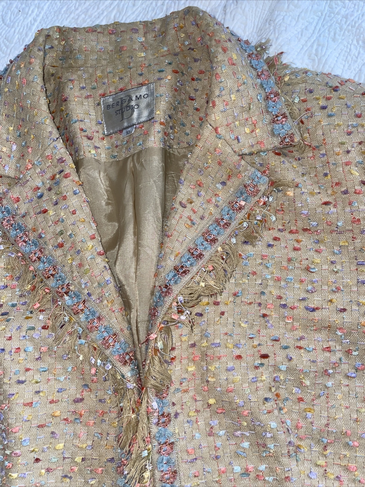 Bergamo Studio Beige Cream Tweed Blazer Size 10 Cropped Confetti Jacket Fringe