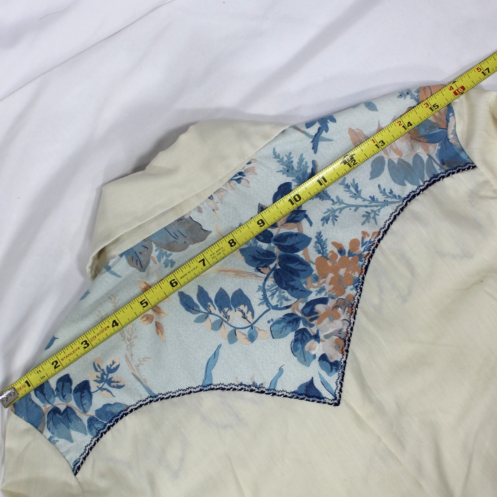 Vintage 70s Karman Western Shirt S/M Thin Floral Embroider Flame Snap Yoke USA