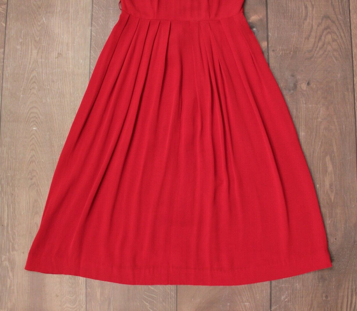 Vtg Women’s 50s Red Rayon Keyhole Neckline Dress 1950s Pleated Skirt Gay Gibson