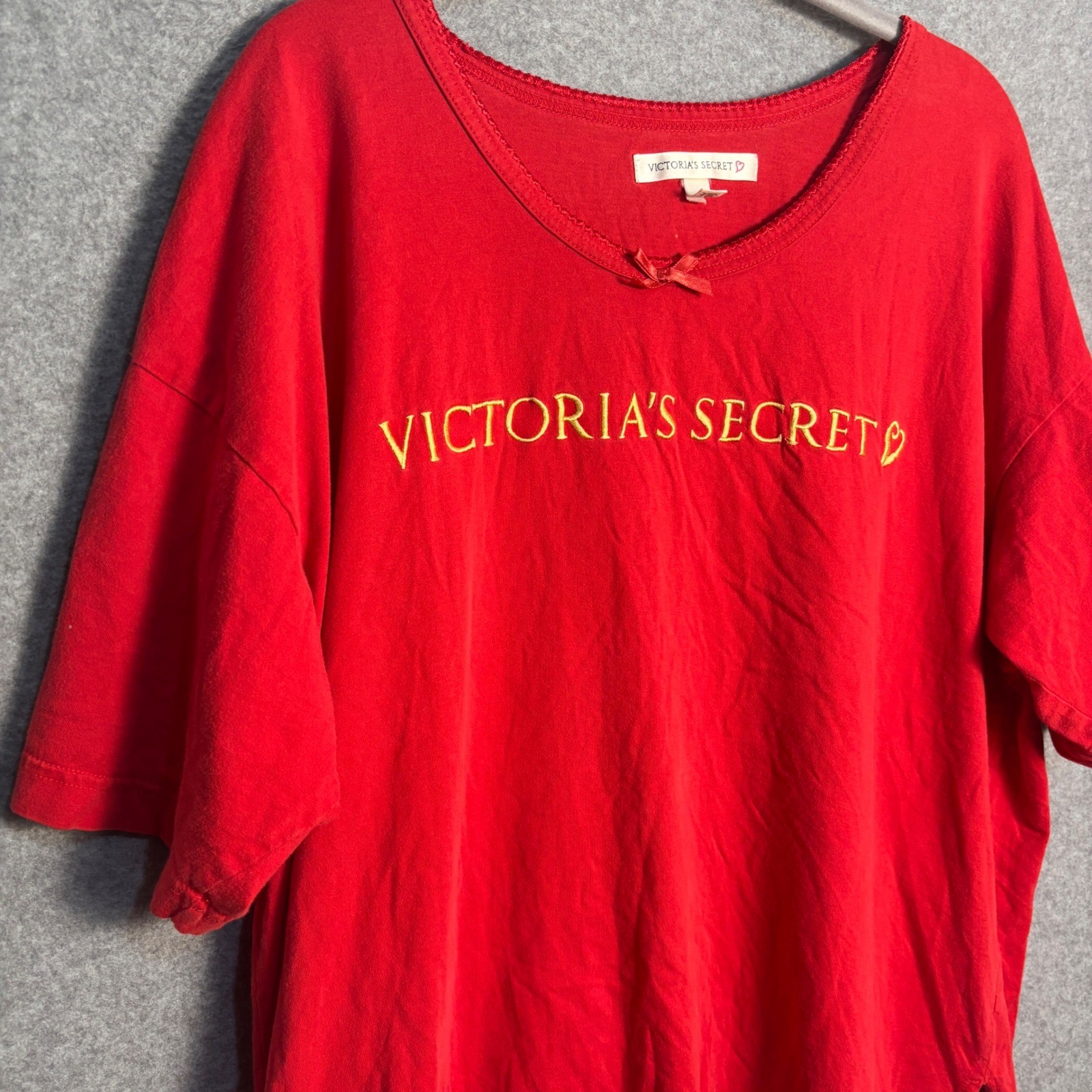 Vintage Victoria’s Secret Sleep Tee Red Embroidered Logo 100% Cotton Large Y2K