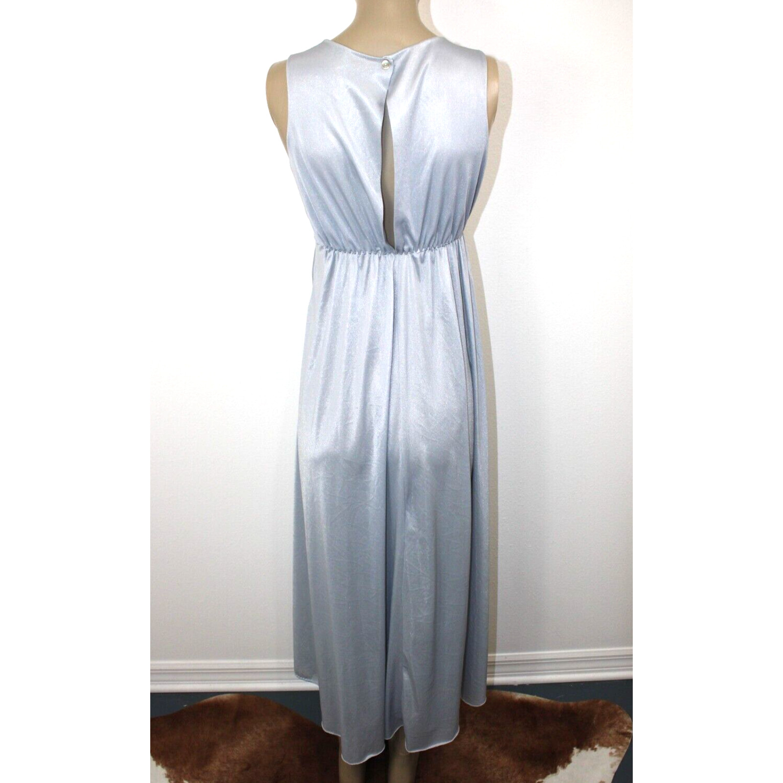 Nightgown Size S Vintage 70’s Silver Gray Satin Silky Long Full Flowy Women’s
