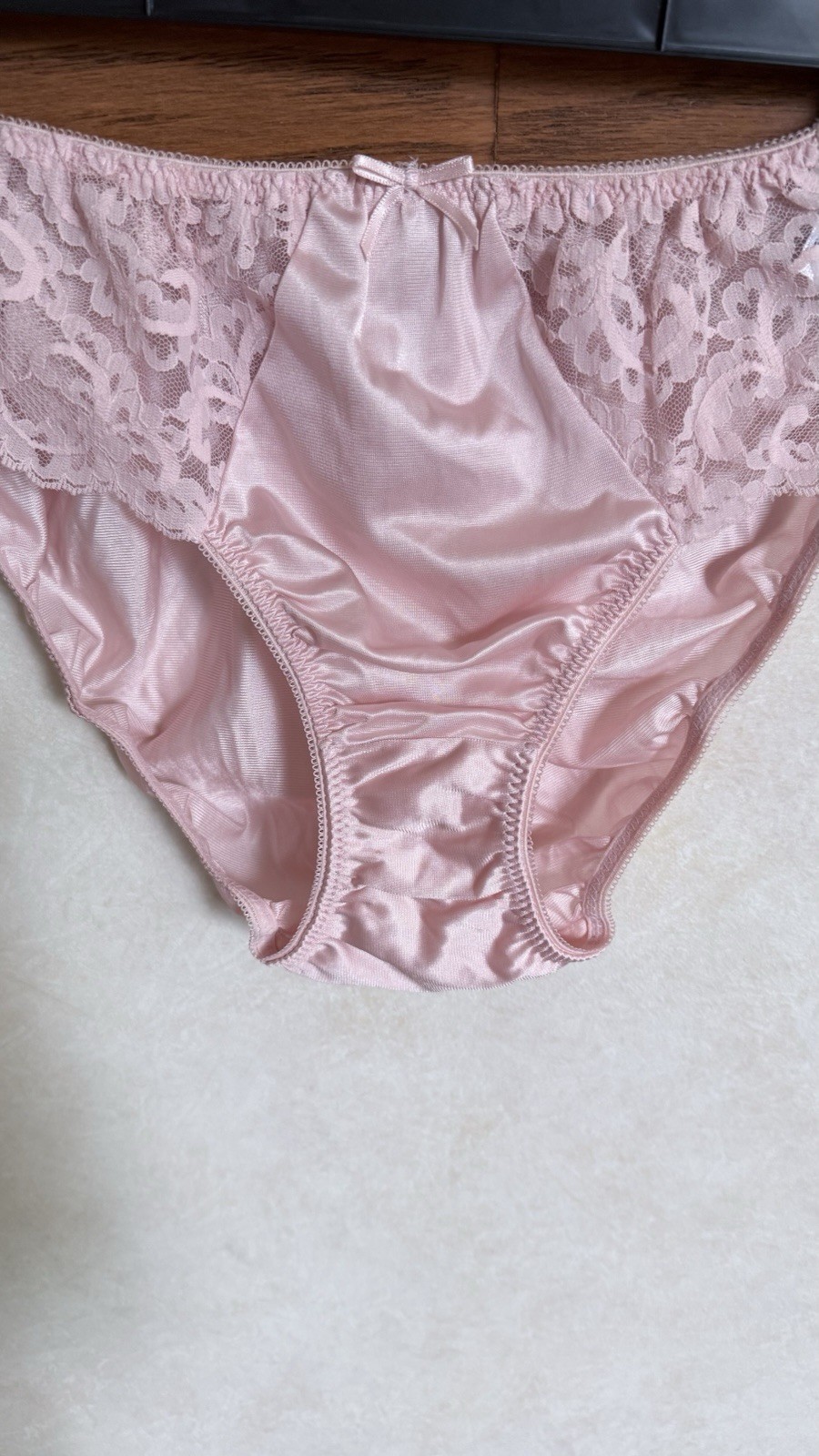 Maidenform Sweet Nothings 6 M Bikini All Antron III Nylon Shiny Satin Lace USA
