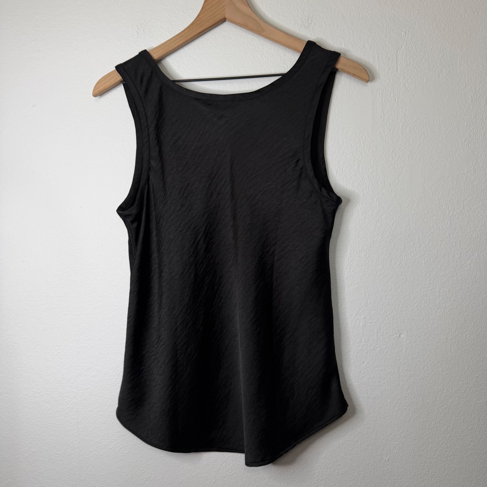 Vintage Gap – Textured Satin Sleeveless Blouse Solid Black Size S