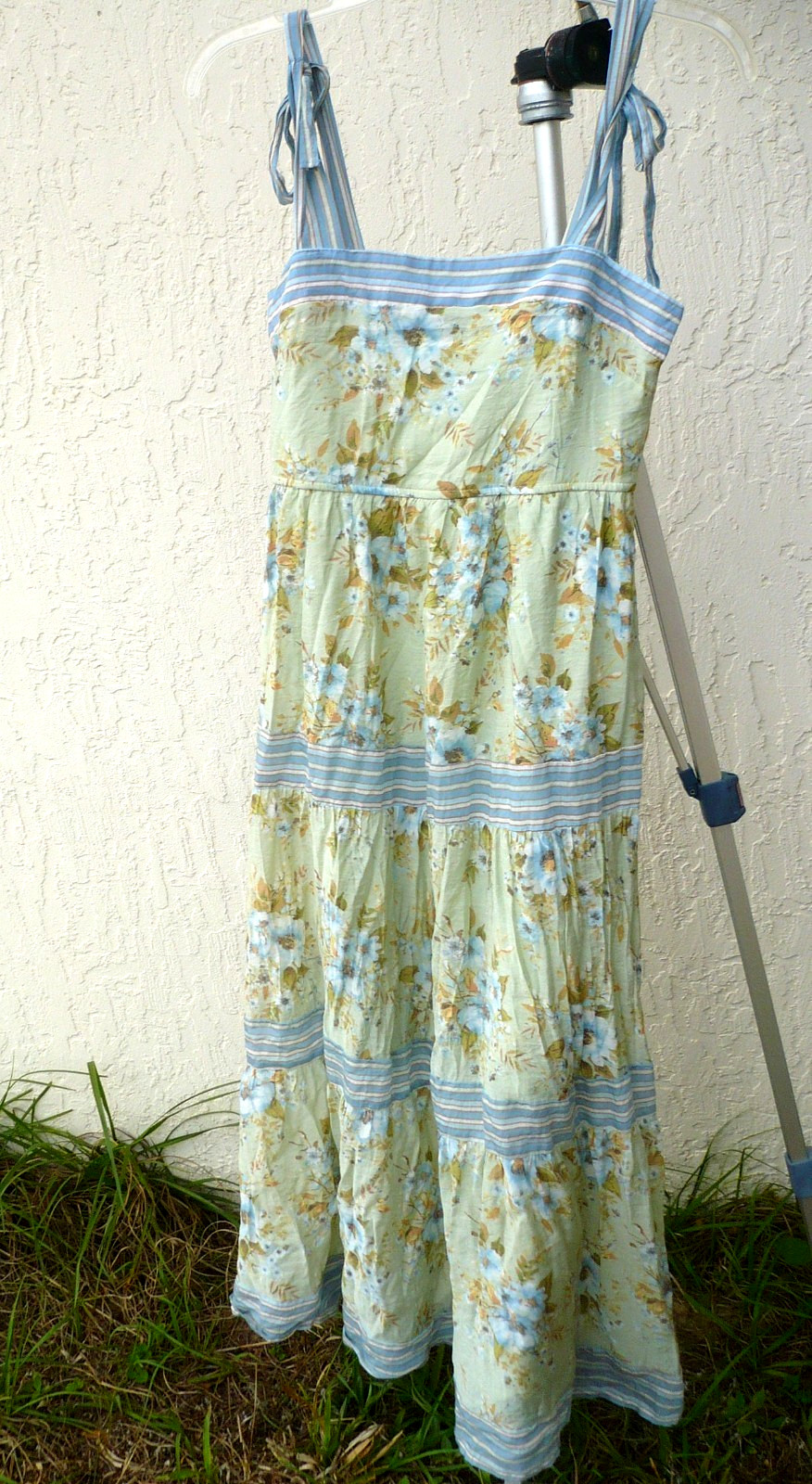 VTG 90S BY THE RIVER TIERED DRESS S MOSS GREEN LONG RAYON BLUE FLORAL BOW HIPPY