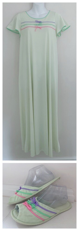 Vintage LORRAINE Women Nightgown/Slippers Set Sz S Green Short Sleeve Bows