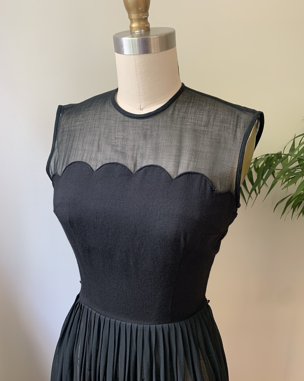 Vintage 1950s 1960s L’Aiglon Sheer Black Chiffon Scalloped cocktail dress XS LBD