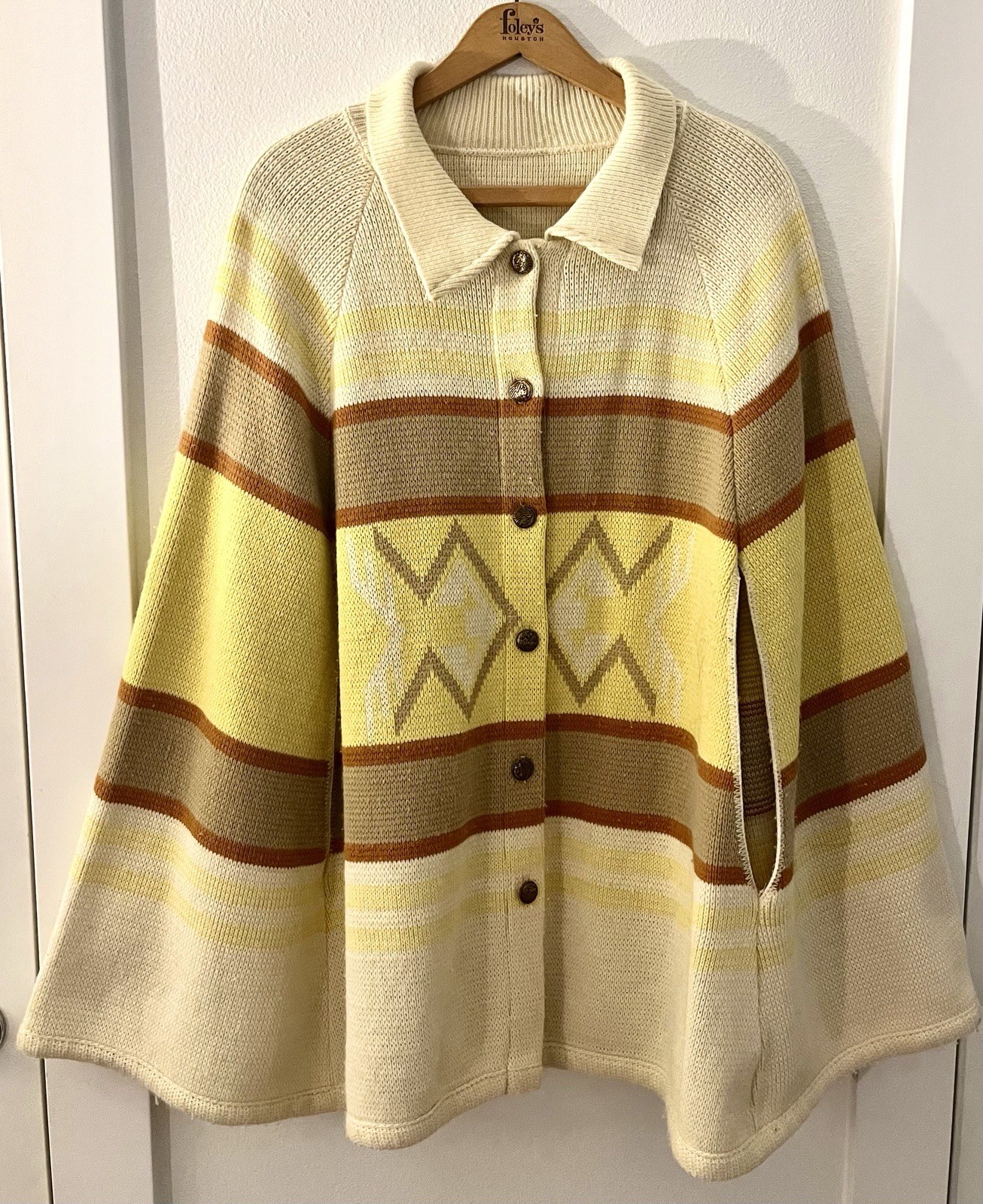 Vintage 1970’s Cream-Yellow-Orange Knitted Shawl Poncho/Cape
