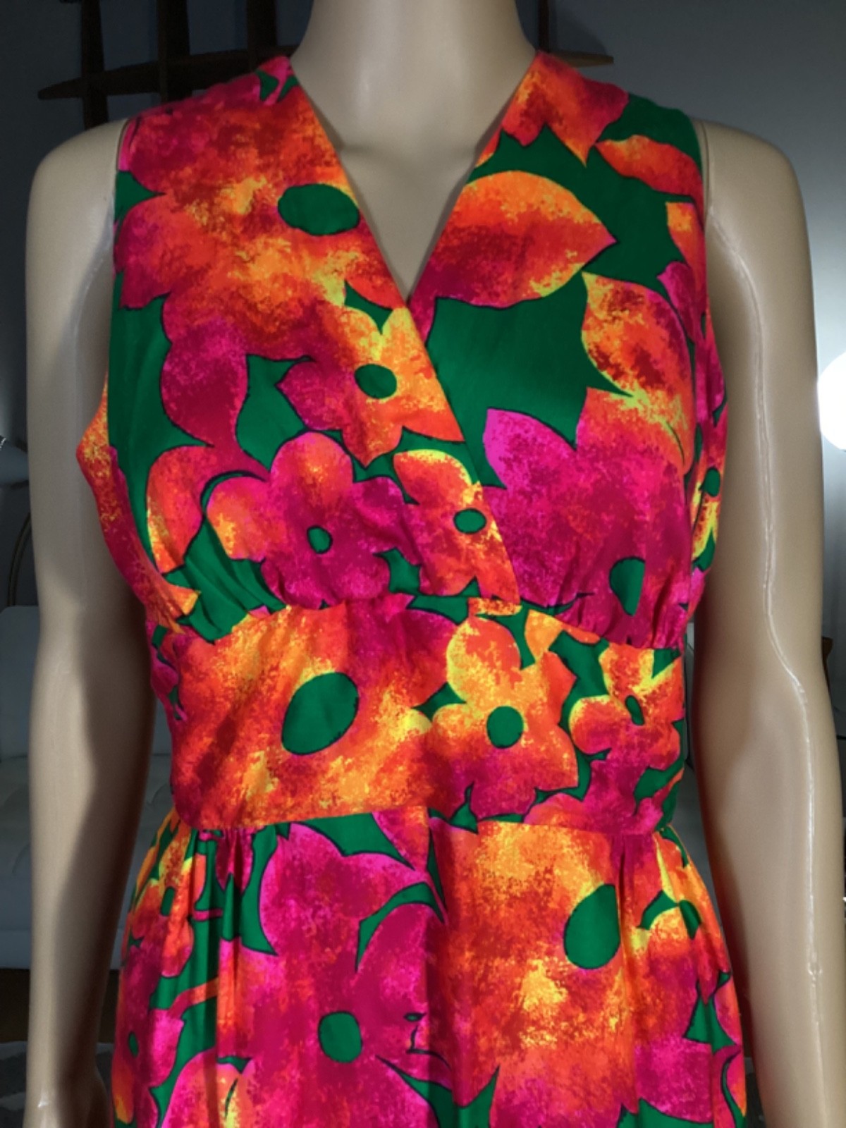 Vintage 1970’s Hawaiian Tropical Bright Floral Maxi Dress Tiki Luau Hippie Mod