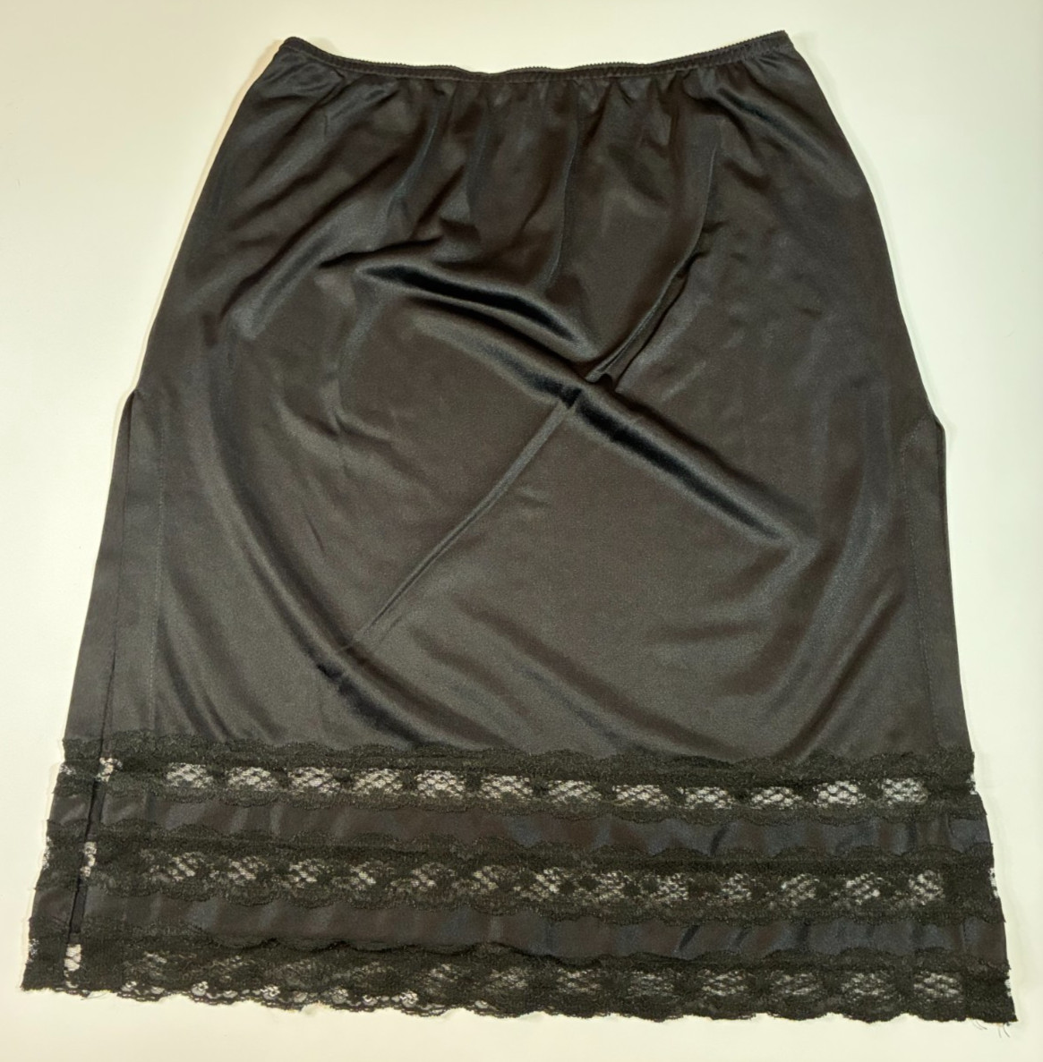 Vtg GOSSARD ARTEMIS Black HALF SLIP Small TRIPLE LACE Hem Slits Nylon Coquette