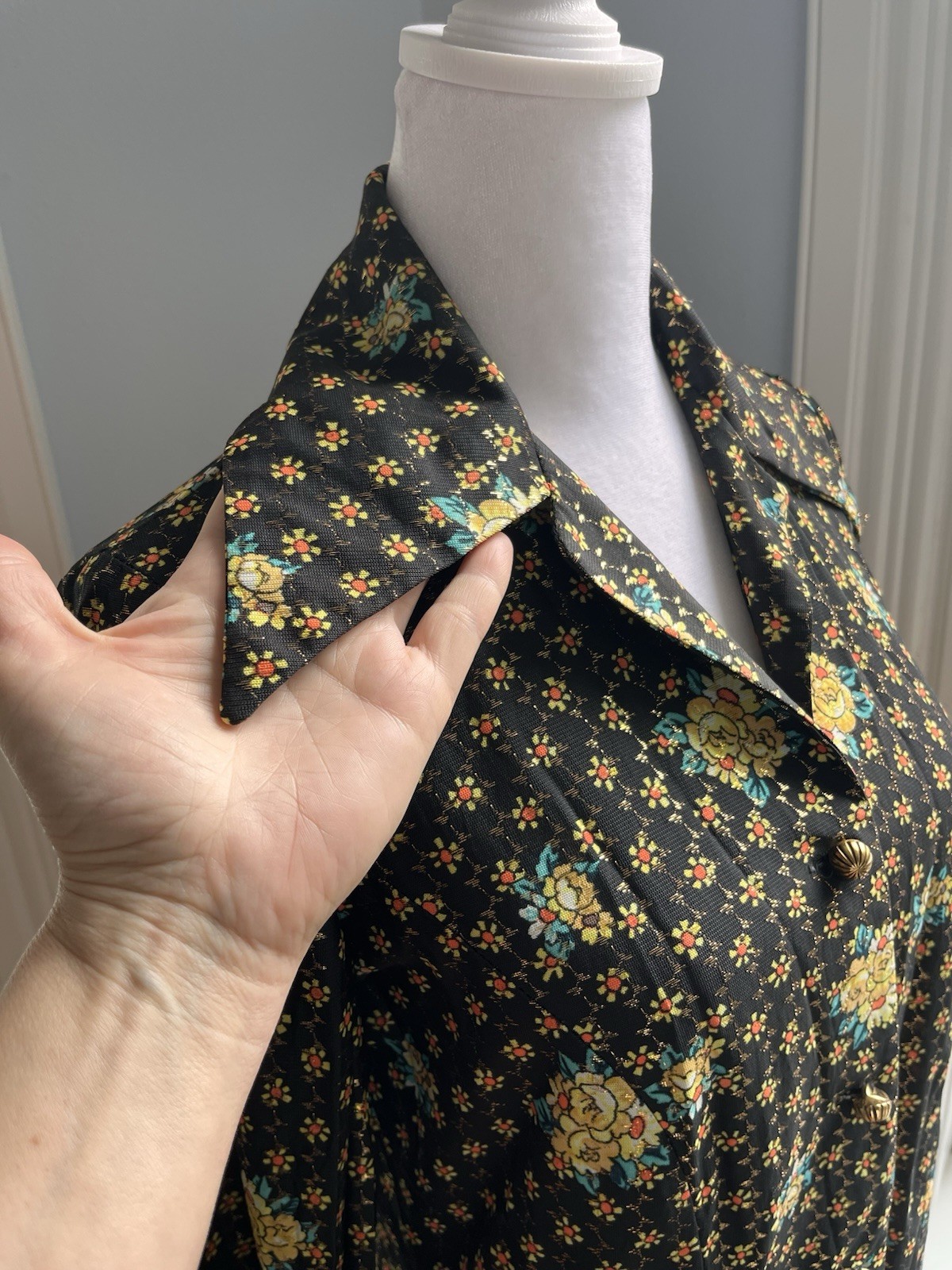 Vintage 70s Psychedelic Metallic Lurex Disco Blouse Mod Gold Floral Shirt Small