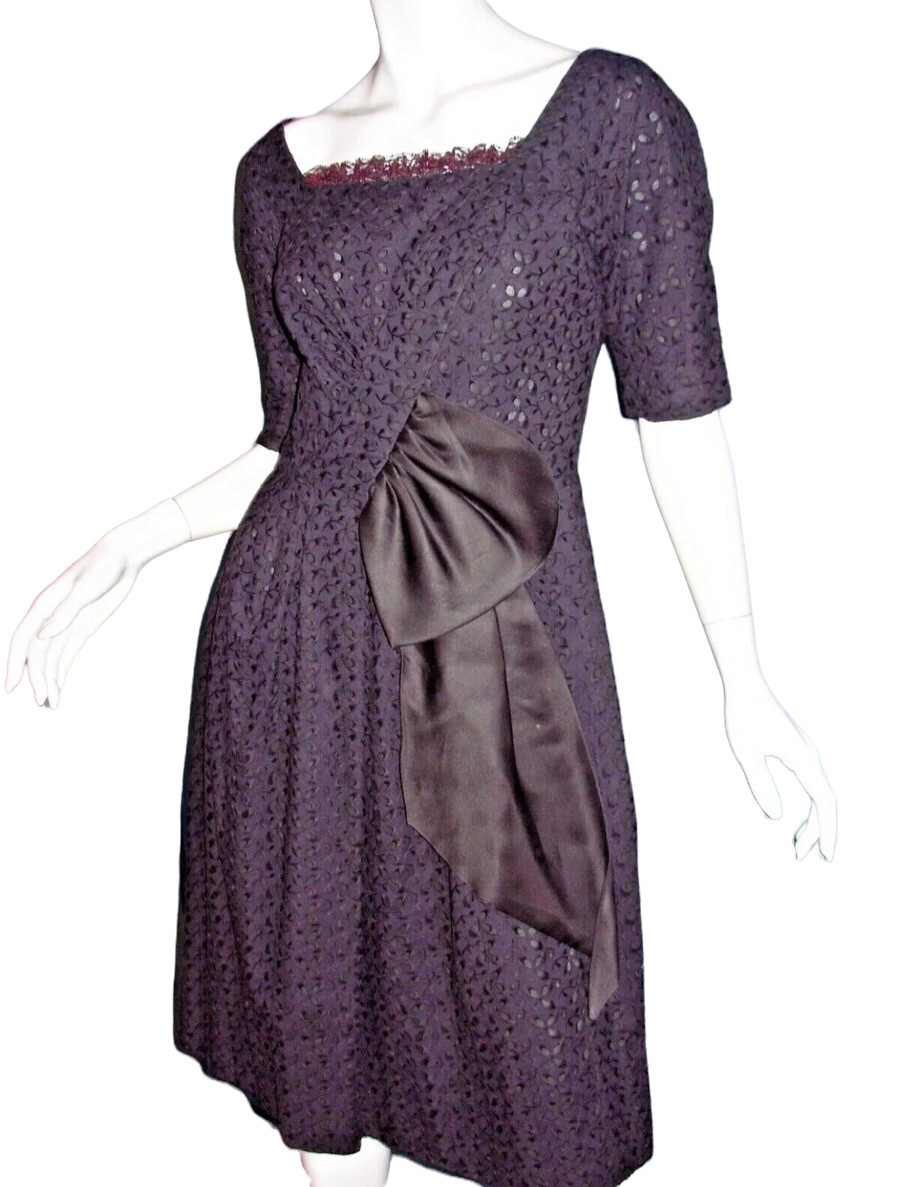Dress M Vtg 50s Black EYELET Ruffle LACE GIANT BOW Rockabilly GOTHIC PINUP Siren