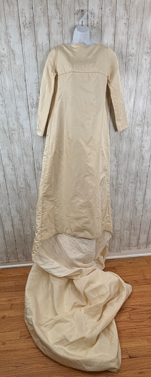 VTG 60s Handmade Ivory Wedding Dress with train classic Jackie O Quiet Luxury XS