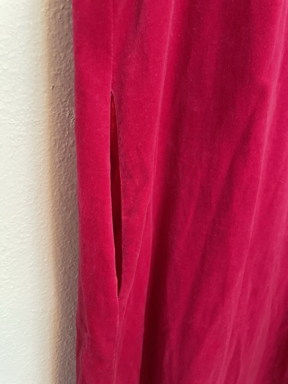 Vintage 1960s-70s Kiyomi Of Hawaii Fuchsia Velvet Dress Size M