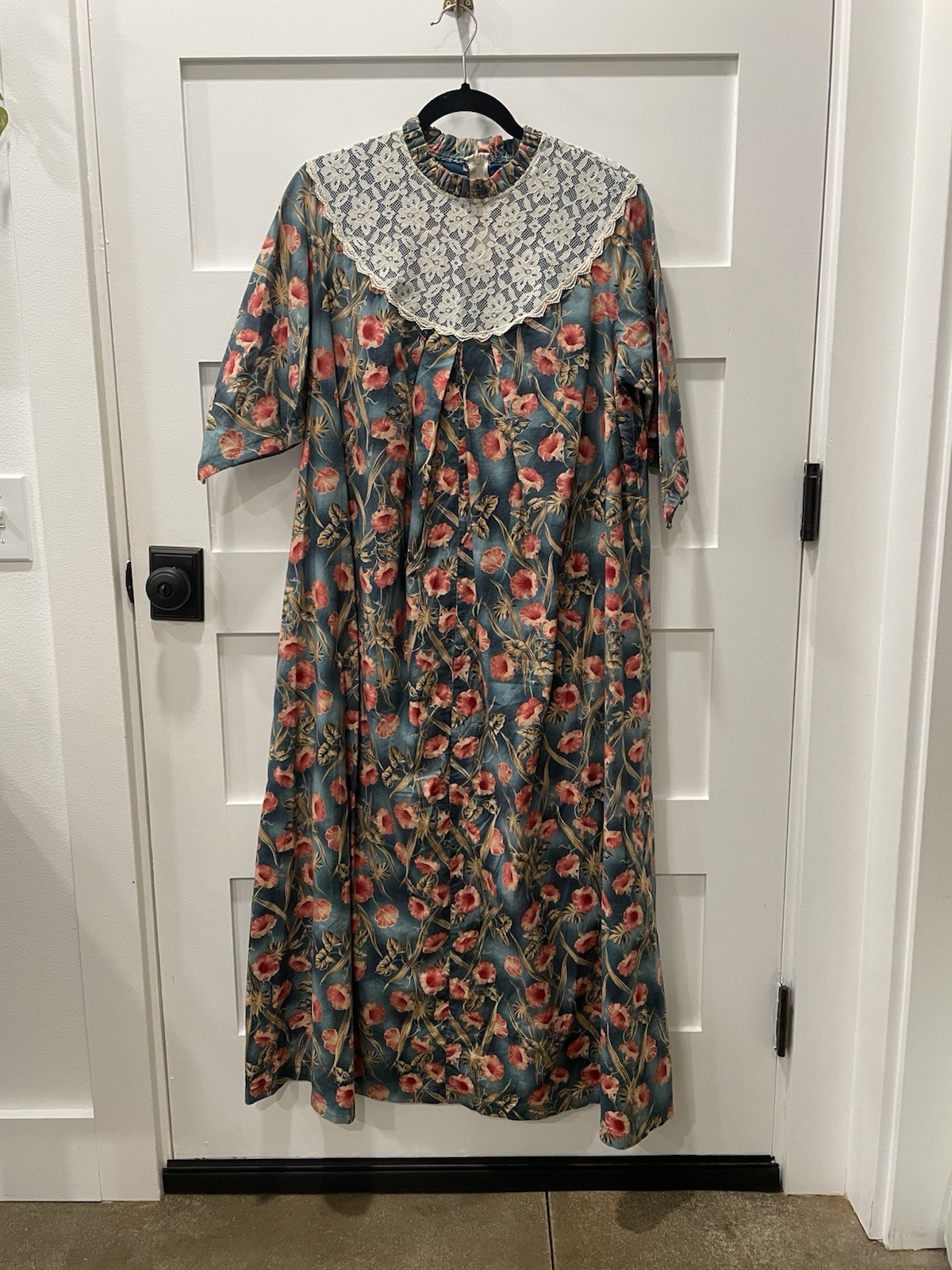 Carol Bennett vintage mu’umu’u