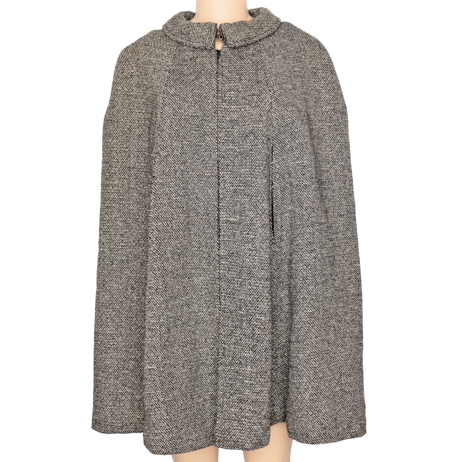 1970s Vintage Black/White Wool Tweed Cape Cloak Faux Sherpa Lining Fall S/M/L