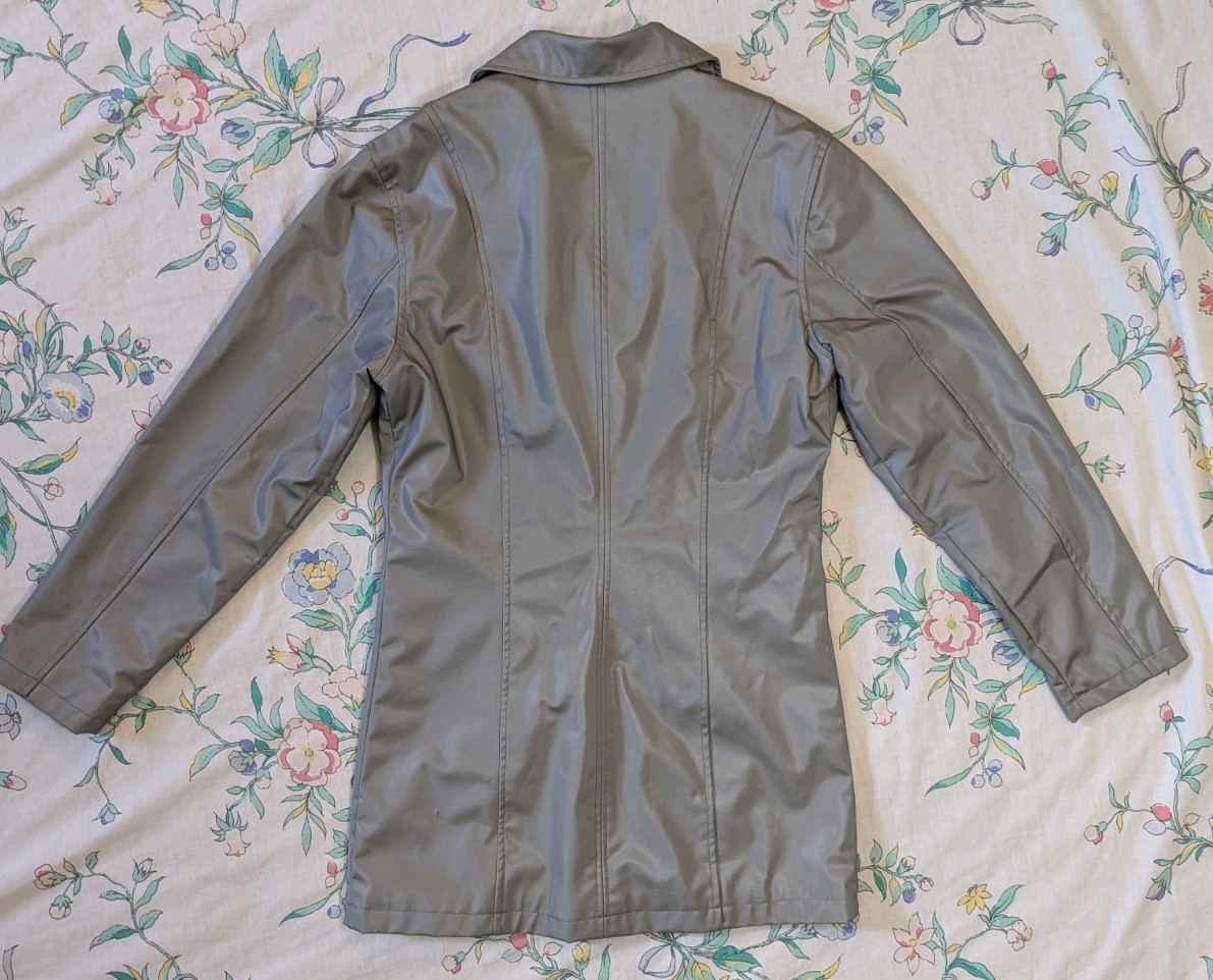 Vintage 70s/80s Learsi Women’s Silver PVC Trench Coat/Rain Jacket Size Small