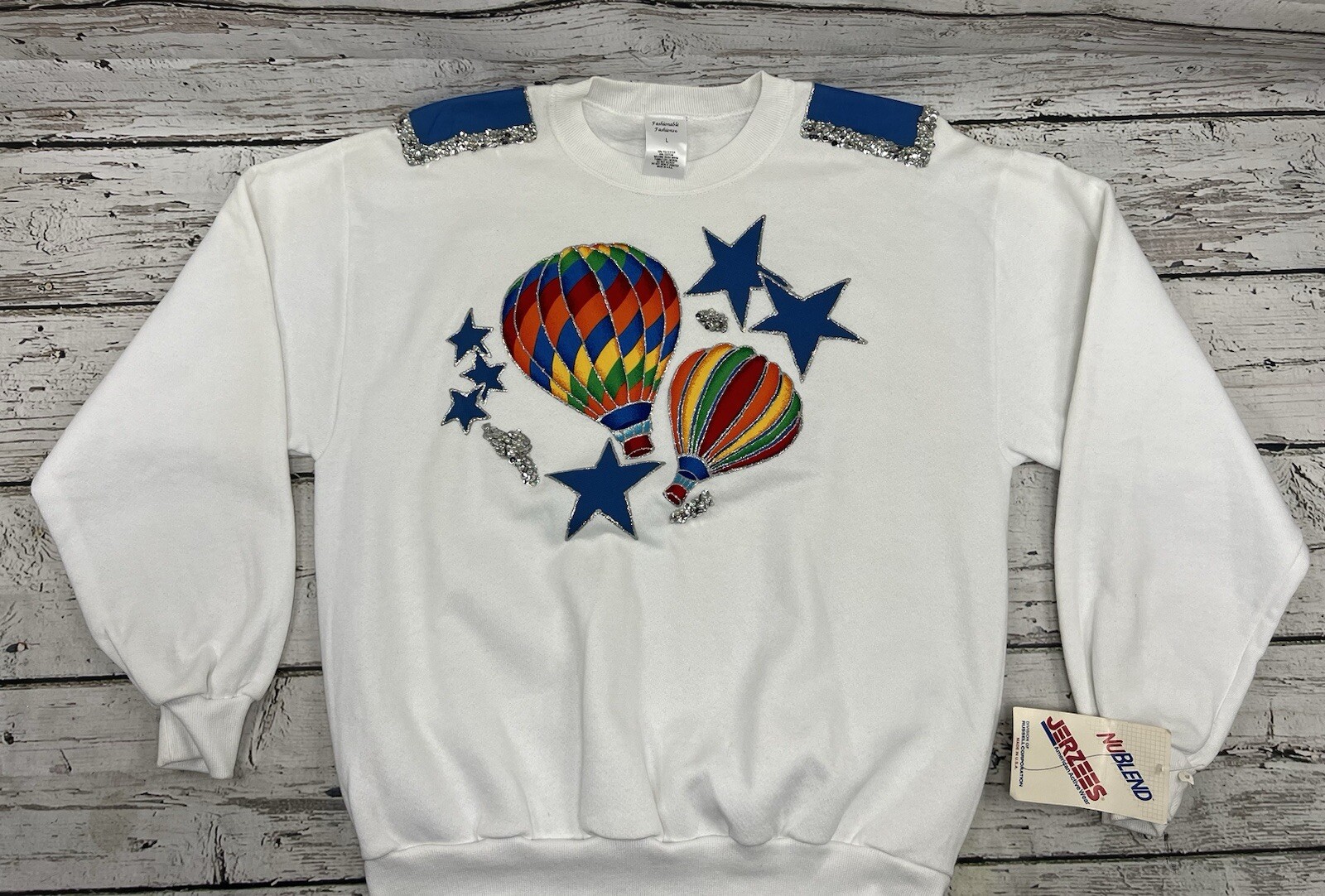 VTG Hot Air Balloons Stars Embroidered Fashionable Fashions Crewneck Sweatshirt