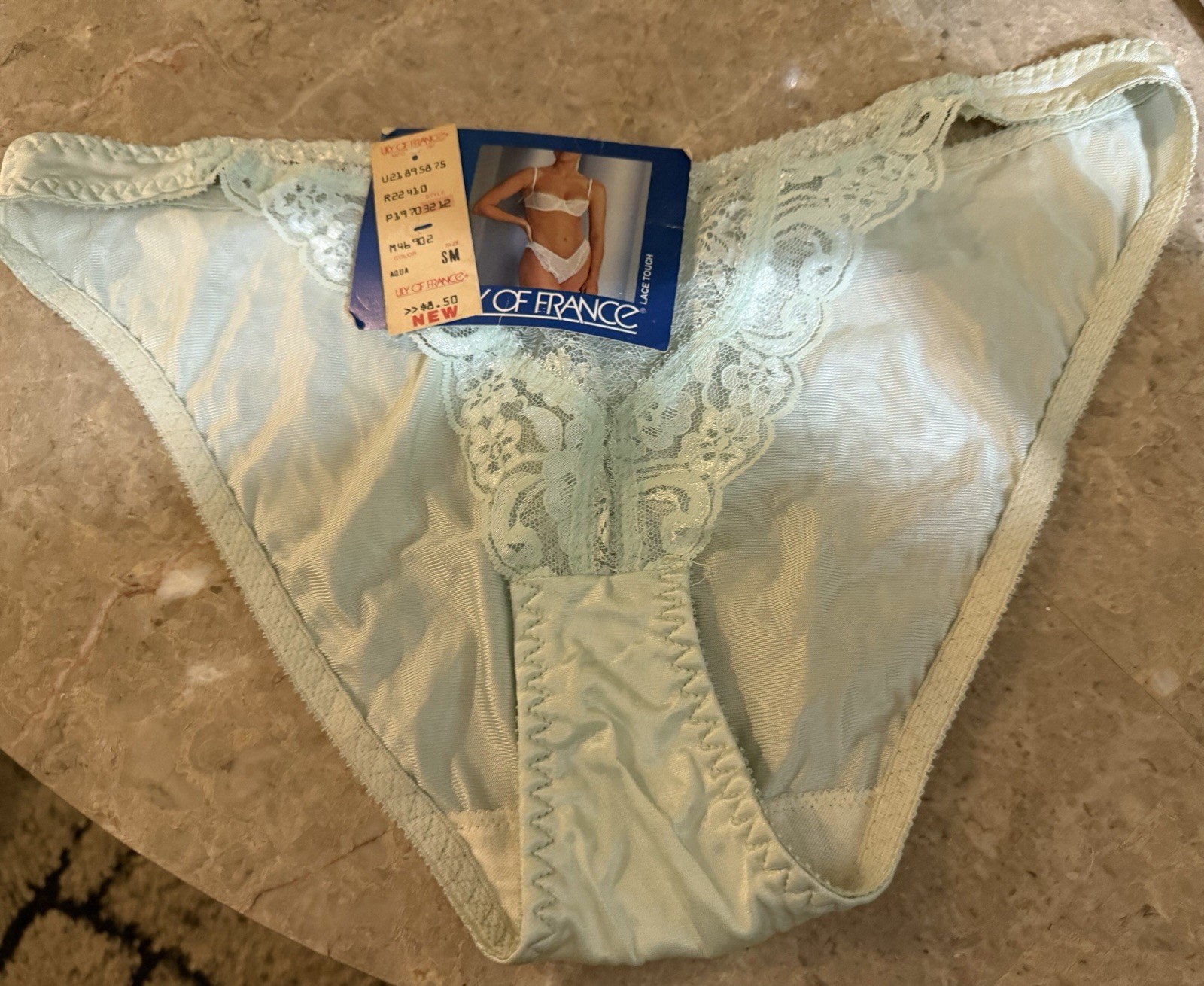 VINTAGE LILY OF FRANCE LACE TOUCH BIKINI PANTY ! SIZE SMALL NEW. AQUA