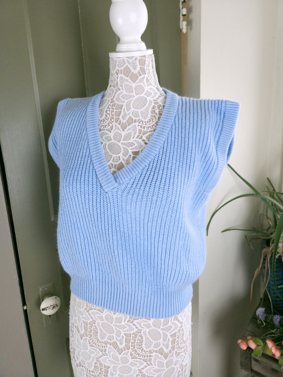 Cherry Stix Vintage 80s Boxy Baby Blue Sweater Vest Womens Small