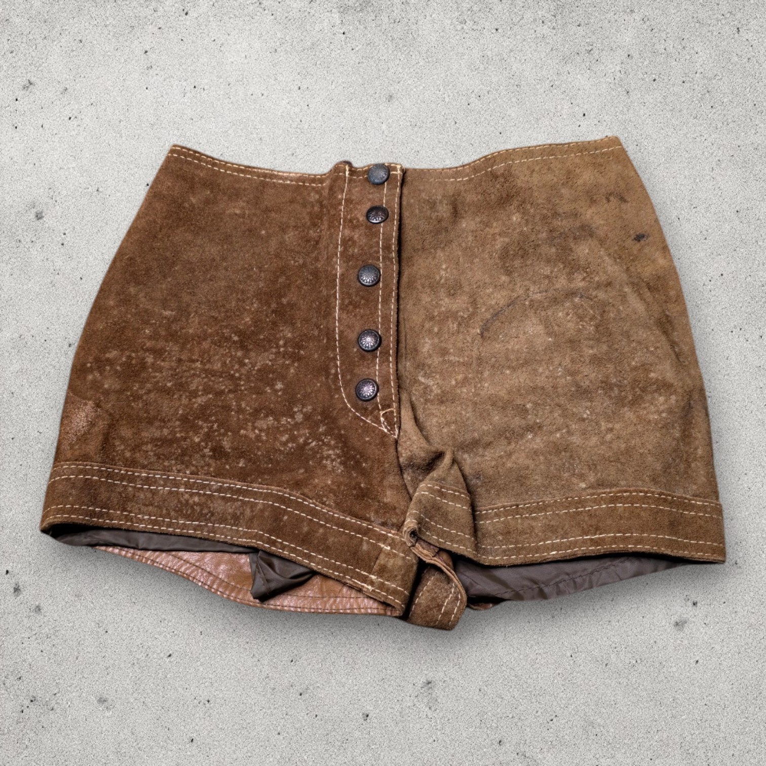 Vintage 1970s Leather High-Waist 26″ Brown Suede Shorts Snap Buttons Hippie