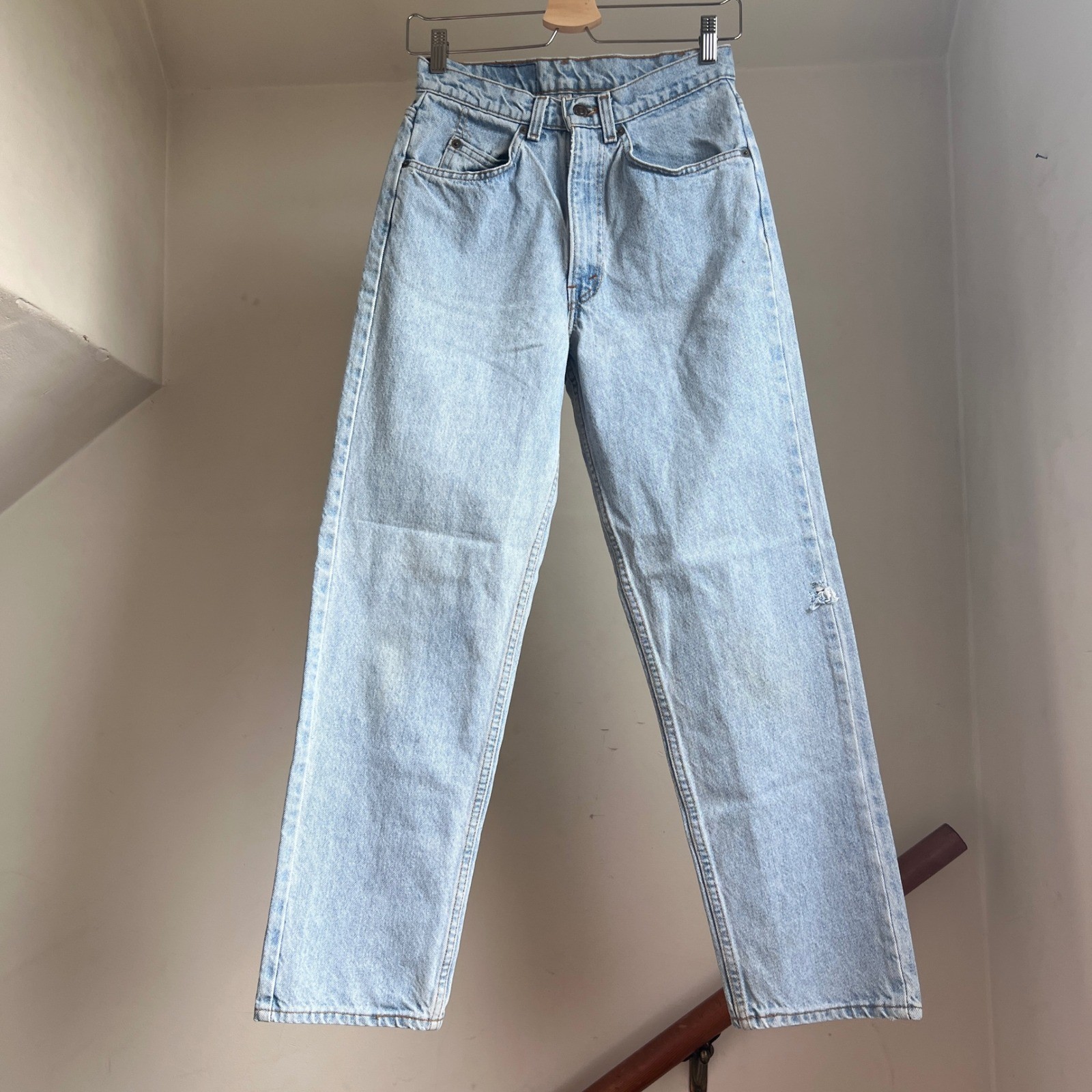 Vintage Levis 560 Loose Fit Jeans Size 27 Light Wash 90s Baggy Relaxed Leg
