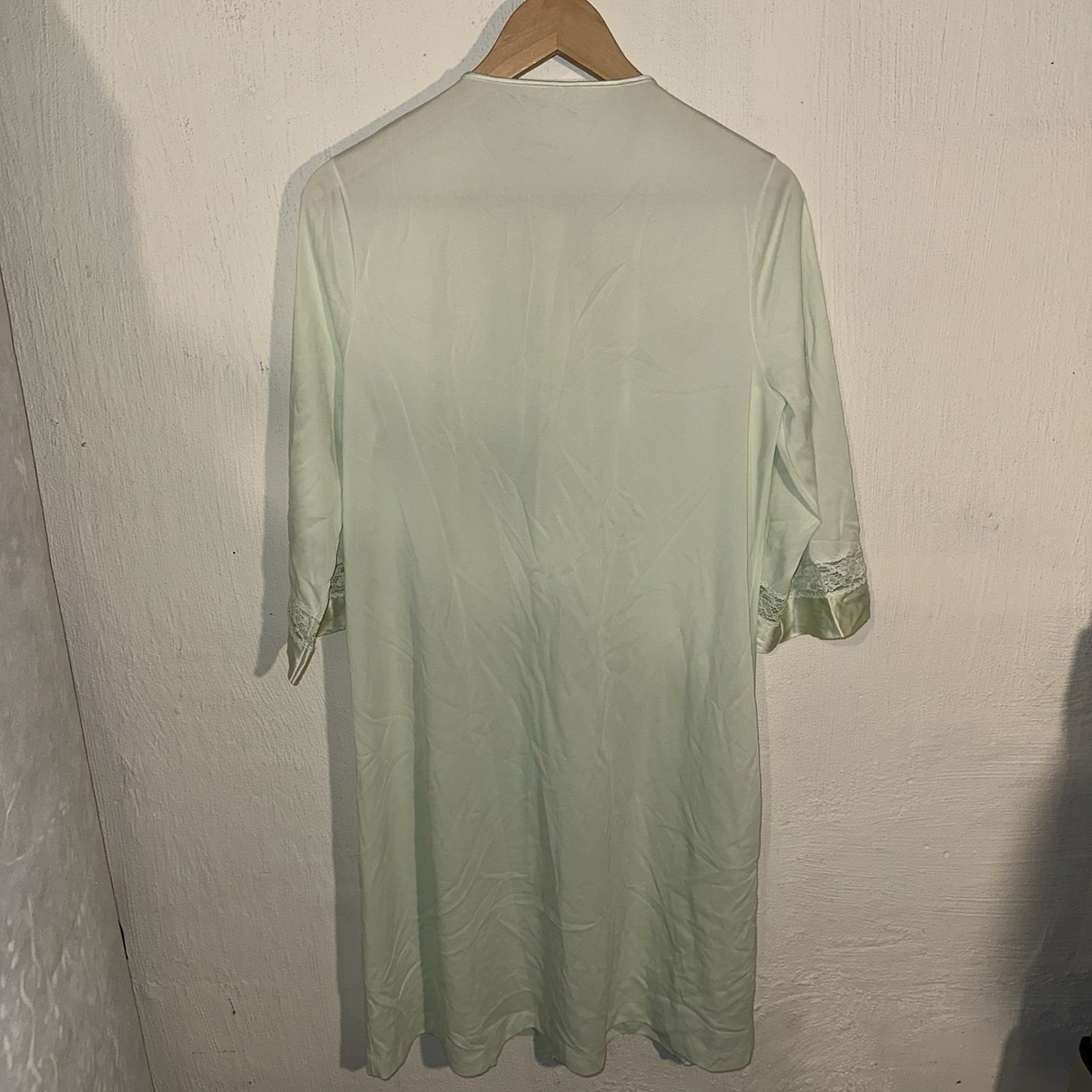 Vanity Fair VINTAGE Women’s Button Robe Sz 34 Light Mint Green Nylon