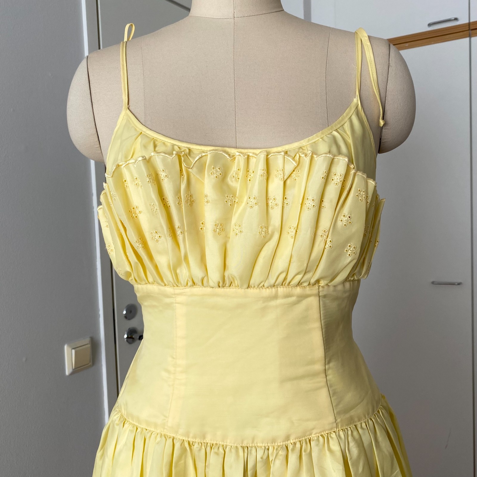 1980s Spaghetti Straps Ruffle Midi Dress Yellow Tiered Romantic Cottagecore EU36