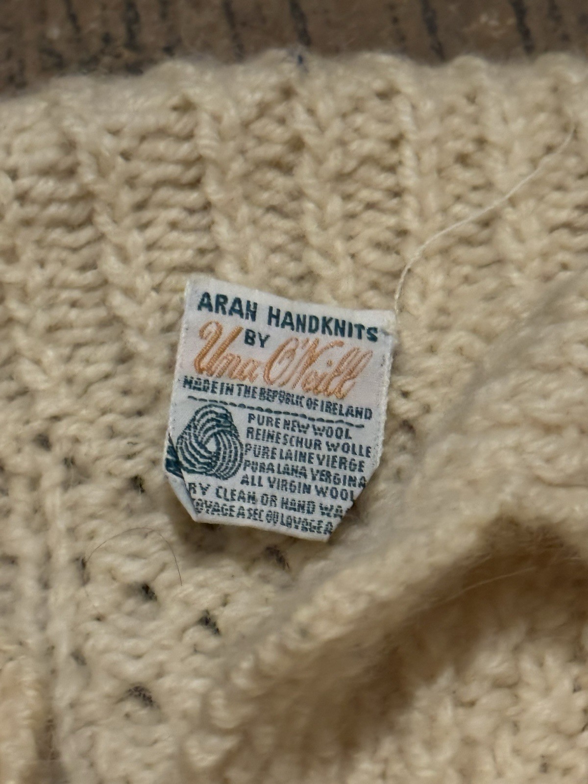 Vintage Una O’Neill Aran Handknits Wool Cardigan Sweater Irish Cream White