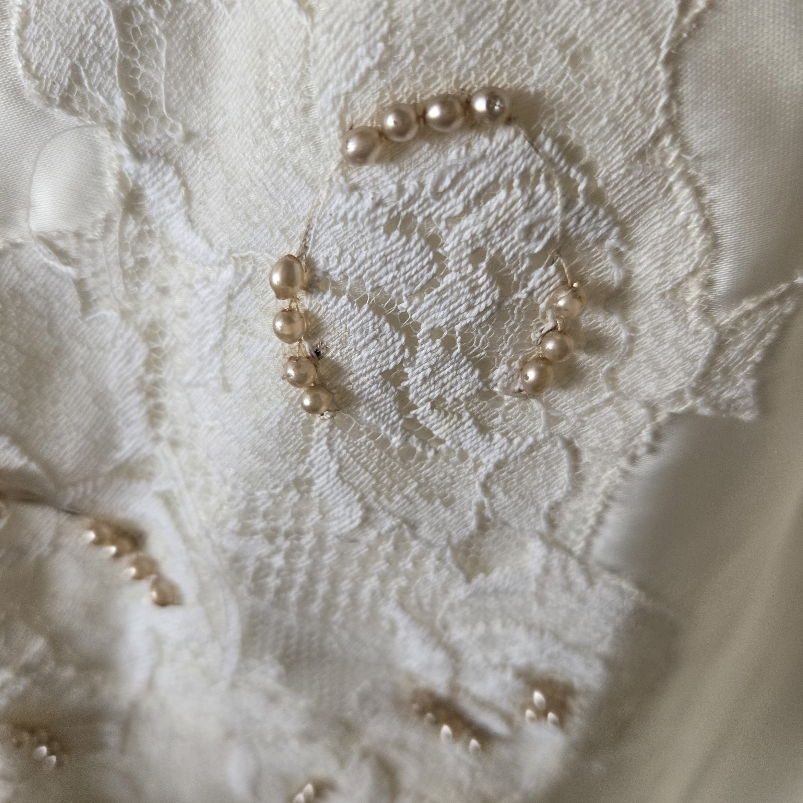 Vtg 1950s Romantic Ivory Beaded Lace Applique Wedding Gown, XS/2