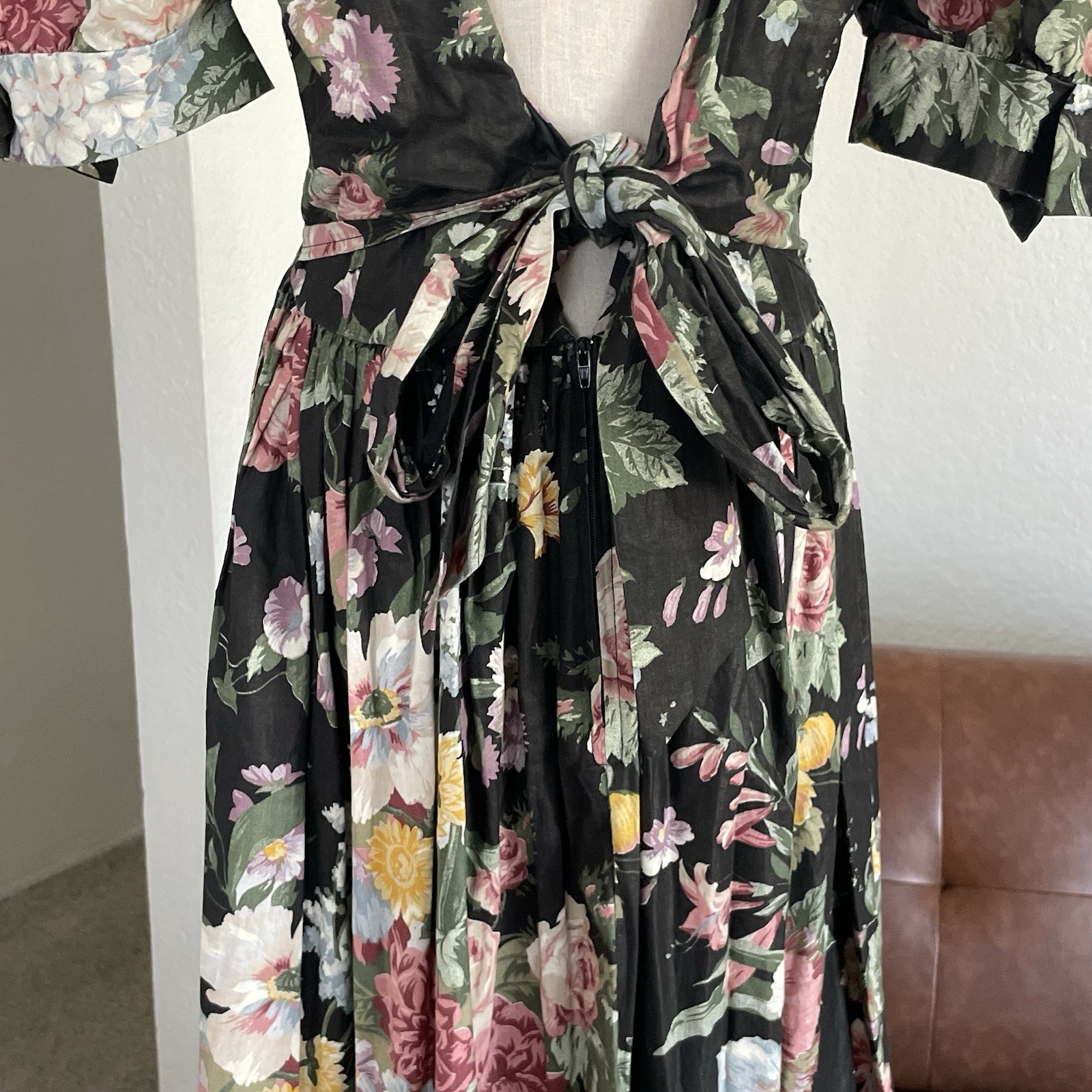 Vintage 1980s EXPO Romantic Cottagecore Victorian Puffy Sleeves Floral Dress