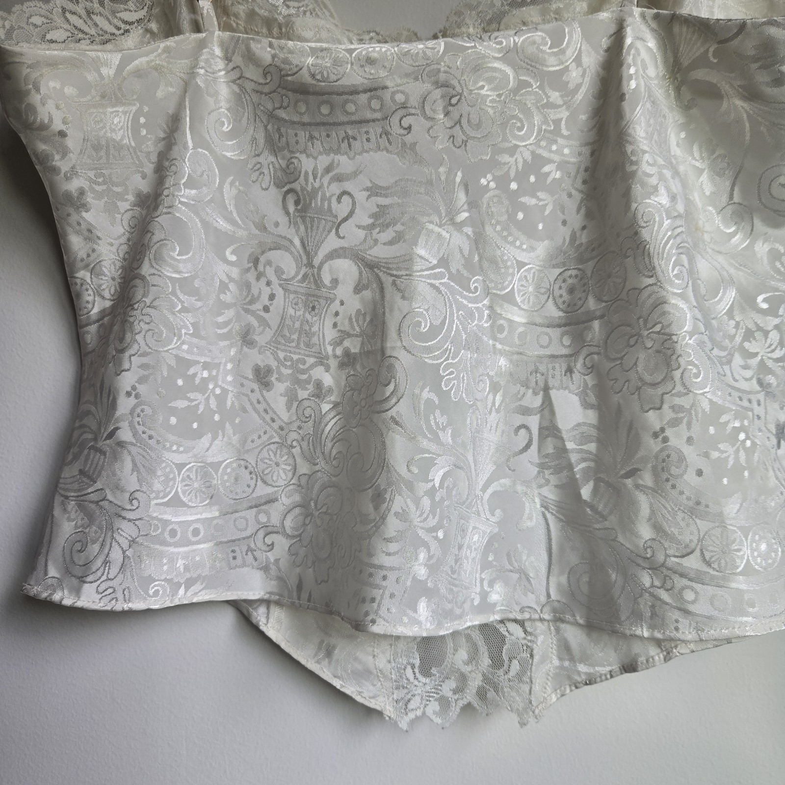 Vintage Victoria’s Secret Gold Label Satin Lace Cami Top L Ivory Button Y2K VTG