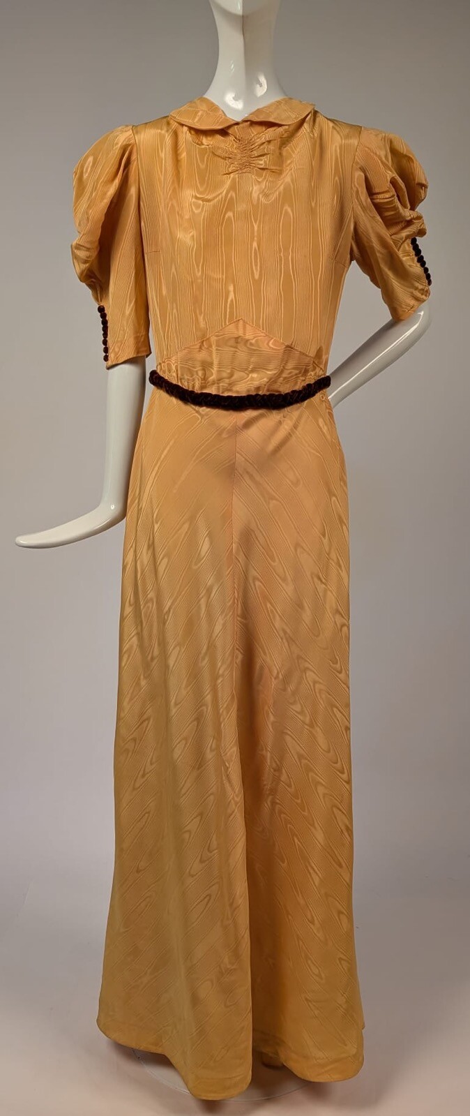 1930’S YELLOW WATERED MOIRE LONG DRESS W PUFF SLEEVES + VELVET + TRAINING REAR