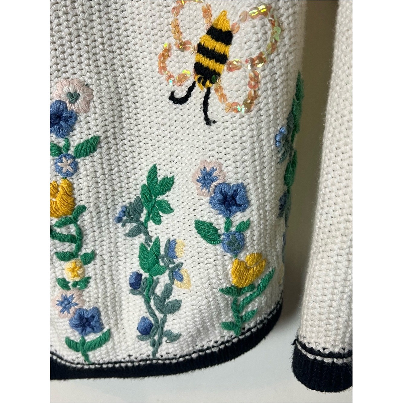 Vintage Quacker Factory Bee Floral Embroidered Cardigan Sweater 90s Sz M
